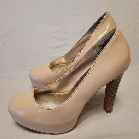 City Streets Pink Beige Tan High Heel Women's Closed Toe Shoes Pumps Size 8M - Picture 8 of 9